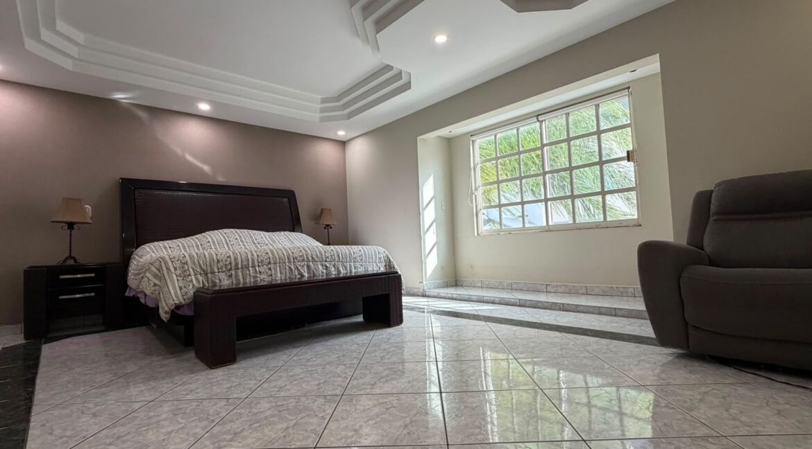 Casa en Venta Cumbres 5to Sector 6