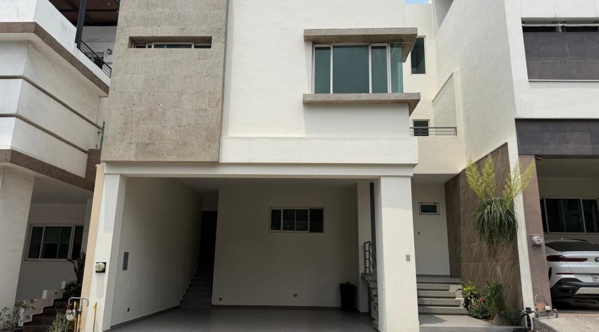 Casa en Venta Colinas del Valle 1