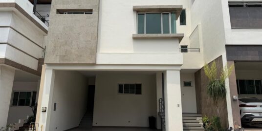 Casa en Venta Colinas del Valle, Monterrey