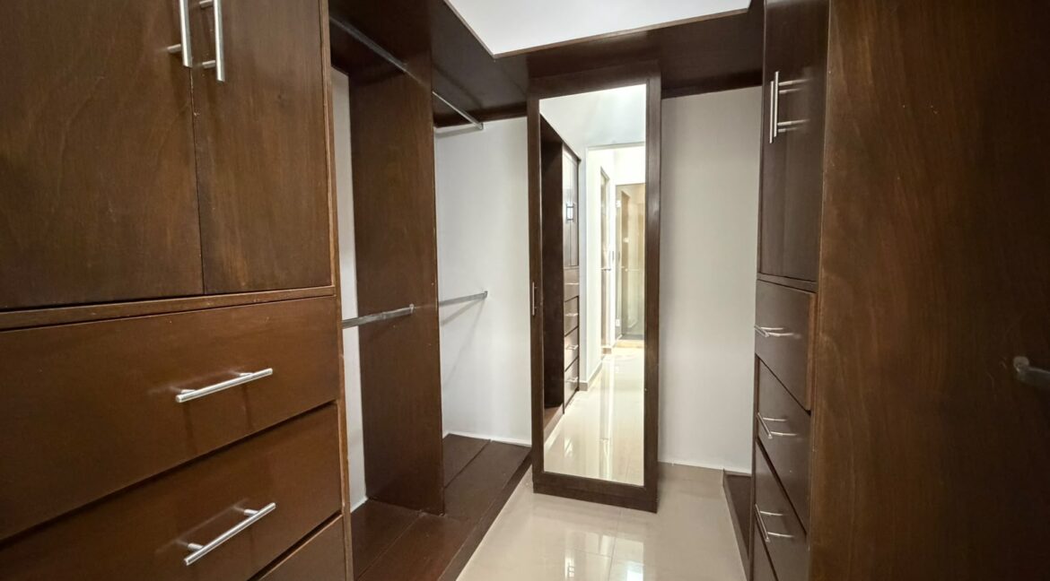 Casa en Venta Colinas del Valle 11
