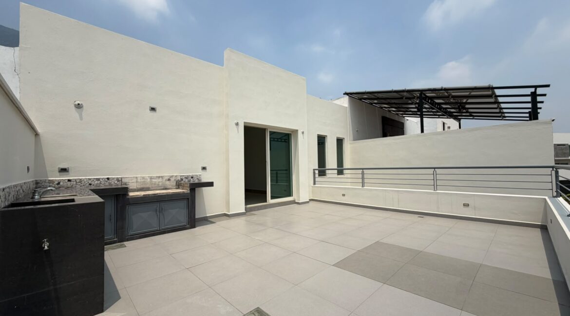 Casa en Venta Colinas del Valle 14