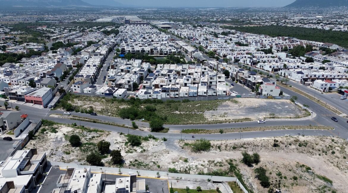 Terreno en Venta Cumbres Platinum 9