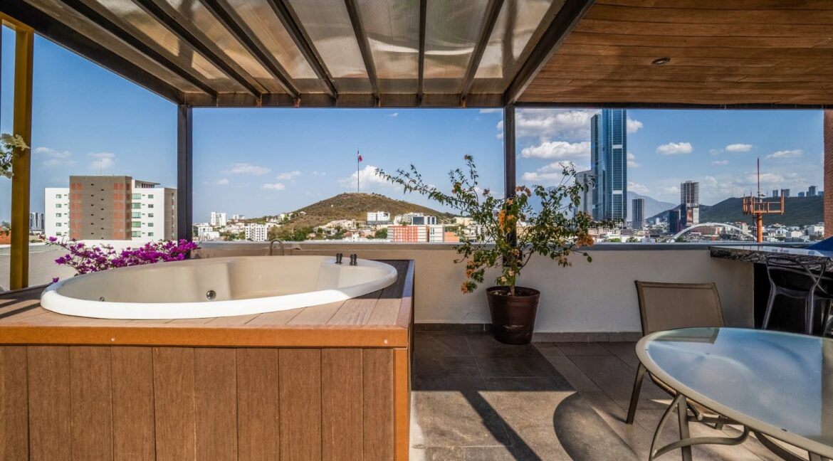 Departamento en Venta San Jeronimo Mty 21